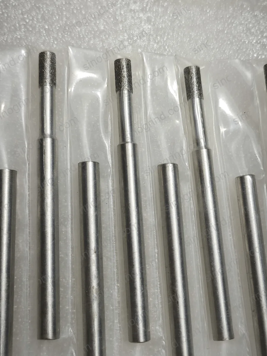 Hastes de Desgaste de Diamante – Ferramentas cilíndricas de diamante, para desgaste interno e de furos de ligas duras.